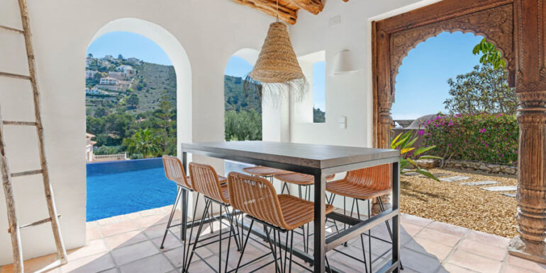Extraordinary Ibiza style villa in Moraira El Portet – Covered terrace – ID: 5500001 - Architect Joaquín Lloret