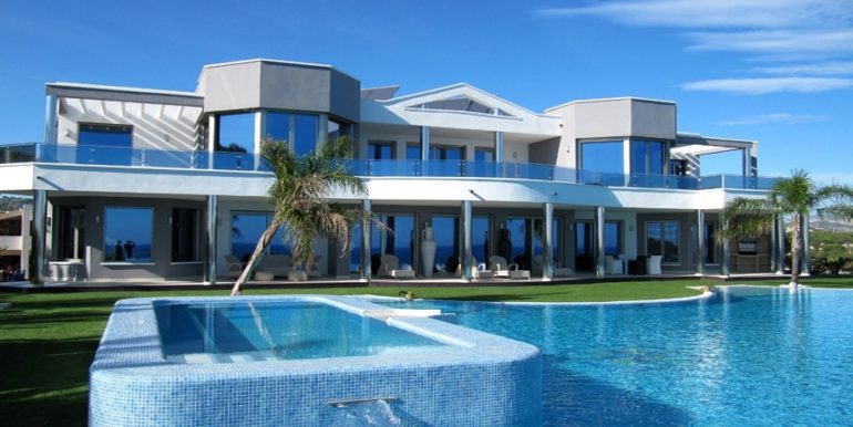 Elegante Luxusvilla in erster Meeresline in Moraira Cap Blanc - Blick vom Pool - ID: 5500003