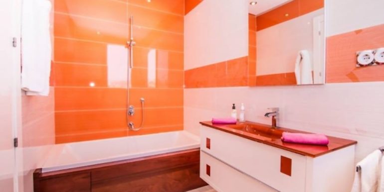 First line luxury villa in Moraira Cap Blanc – Bathroom – ID: 5500003