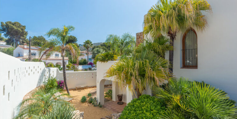Modern Ibiza style villa in Moraira El Portet – Entrance – ID: 5500002 - Architect Joaquín Lloret