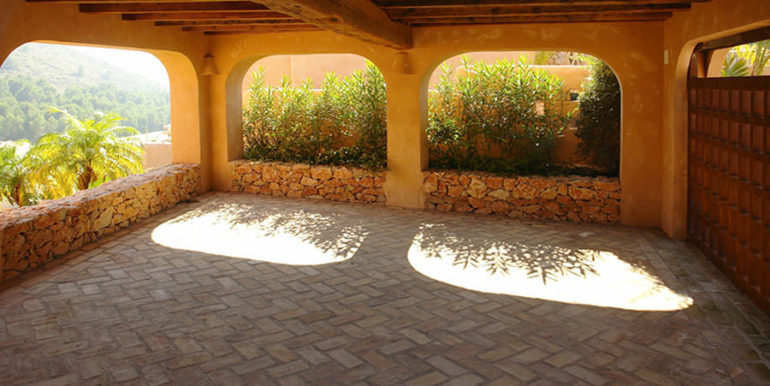Moderna villa estilo ibicenco en Moraira El Portet - Garaje - ID: 5500002 - Arquitecto Joaquín Lloret - Fotógrafo Torsten Bulk