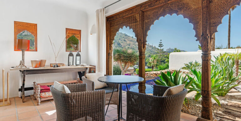 Modern Ibiza style villa in Moraira El Portet - Covered terrace - ID: 5500002 - Architect Joaquín Lloret