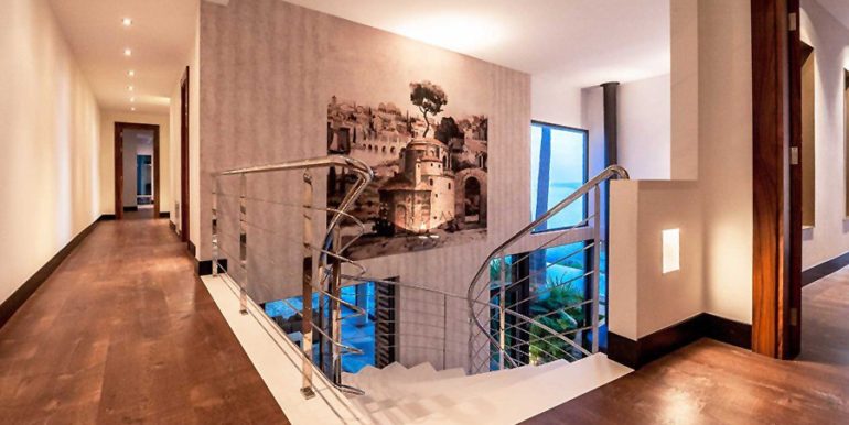 Moderne Design Villa in Benidorm Sierra Dorada - Treppe - ID: 5500052