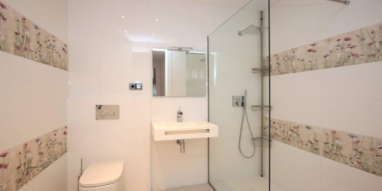 Exclusive first line luxury villa in Altéa Campomanes - Bathroom guest apartment - ID: 5500659 - Architect David Montés López