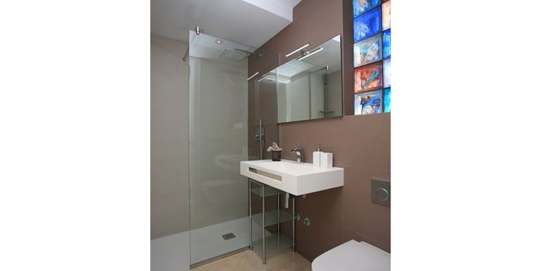 Exclusive first line luxury villa in Altéa Campomanes - Bathroom - ID: 5500659 - Architect David Montés López