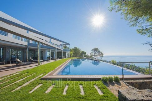 Exklusive Luxusvilla in erster Meereslinie in Altéa Campomanes - Pool und Meerblick - ID: 5500659 - Architekt David Montés López