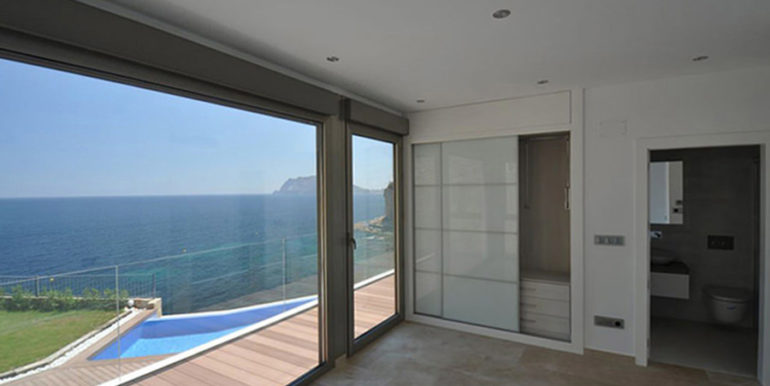 First line luxury villa in Benissa Cala Advocat - Bedroom with sea views - ID: 5500674