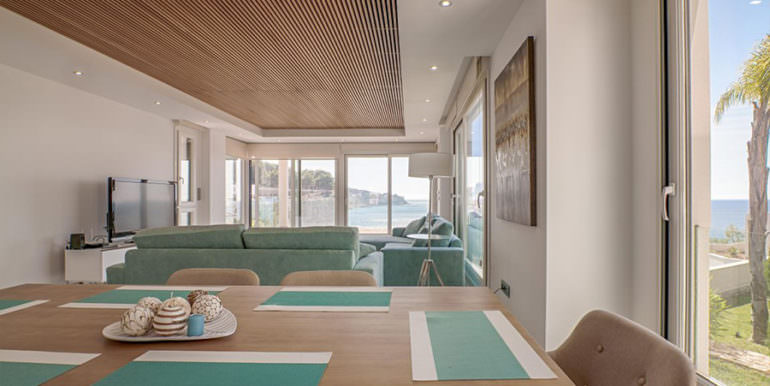 Seafront luxury villa in Benissa Cala Advocat - Dining area with sea views - ID: 5500677