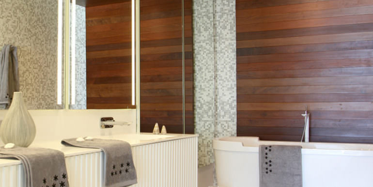 Luxuswohnung mit traumhaftem Meerblick in Altéa la Sierra - Badezimmer der Hauptschlafzimmers - ID: 5500686