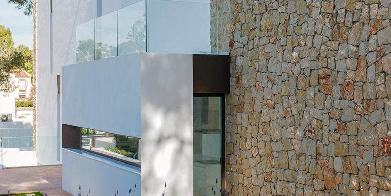 Modern design luxury villa in Moraira Moravit - Side view - ID: 5500684 - Architect Ramón Esteve Estudio