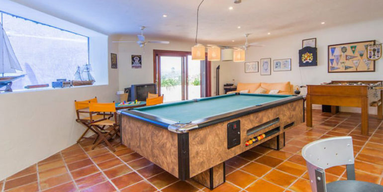 Exceptional ibiza style luxury villa in Moraira El Portet - Billard room and bar - ID: 5500687 - Architect Joaquín Lloret