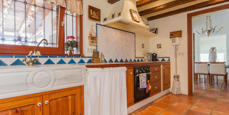 Exceptional ibiza style luxury villa in Moraira El Portet - Kitchen - ID: 5500687 - Architect Joaquín Lloret