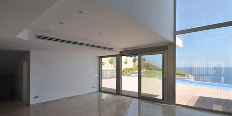 First line luxury villa in Benissa Cala Advocat - Living room with sea views - ID: 5500674