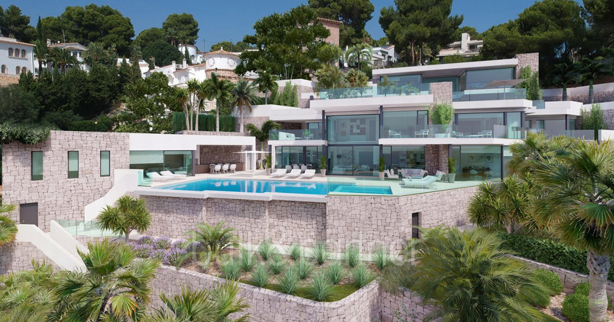 First line luxury villa with private beach access in Moraira