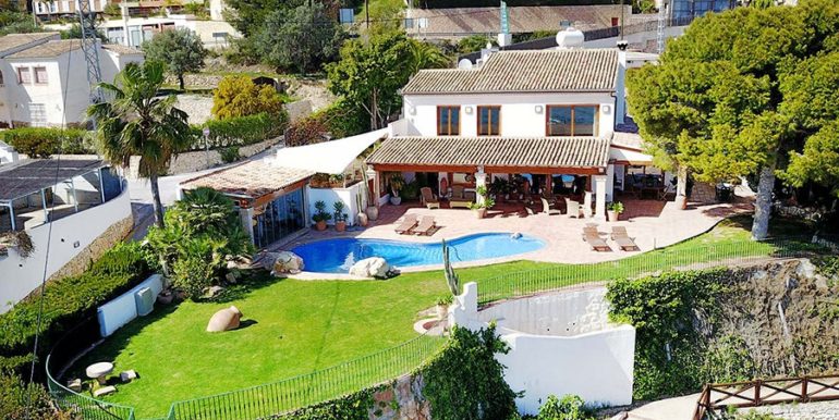 Frontline villa in Benissa Les Bassetes - Villa from air - ID: 5500695