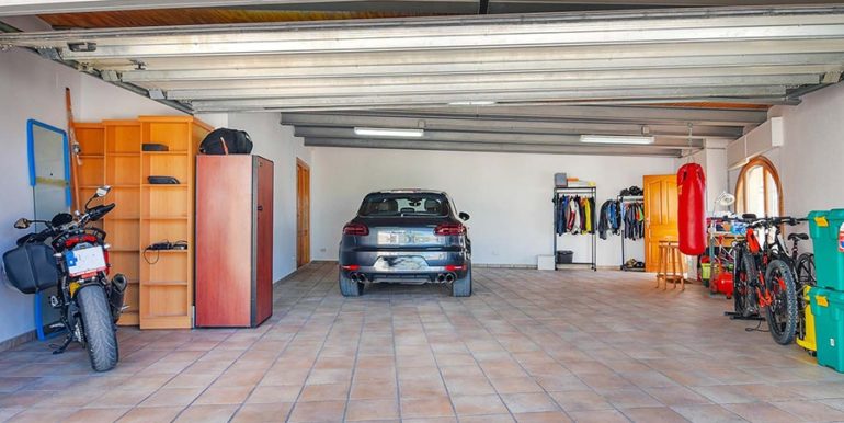 Villa in erster Linie in Benissa Les Bassetes - Garage für 4 Fahrzeuge - ID: 5500695
