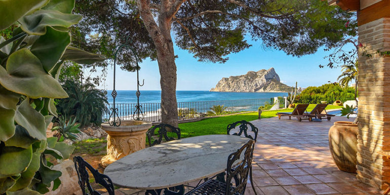 Villa en primera línea en Benissa Les Bassetes - Vista al mar desde la terraza - ID: 5500695