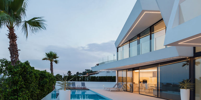 Luxury villa with beautiful sea views in Moraira Benimeit - Pool terrace illuminated - ID: 5500671 - Architect Ramón Gandia Brull (RGB Arquitectos)