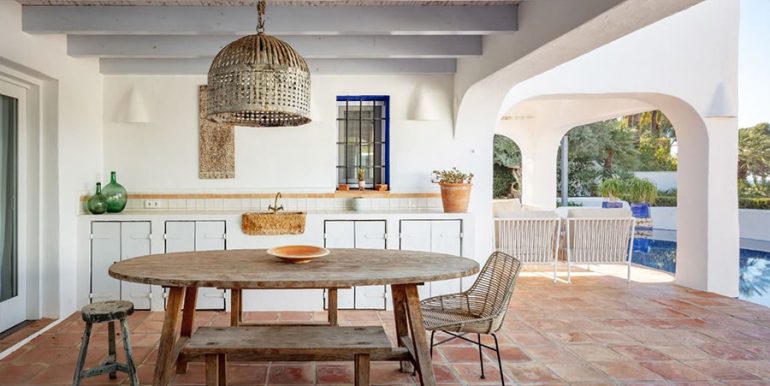 Einzigartige Villa im Ibiza-Style mit Meerblick in Moraira Portichol/Club Náutico - Überdachte Terrasse - ID: 5500705 - Architekt Joaquín Lloret