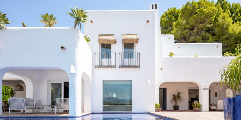 Unique Ibiza style villa with sea views in Moraira Portichol/Club Náutico - Villa from the pool - ID: 5500705 - Architect Joaquín Lloret
