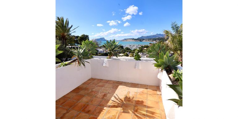 Einzigartige Villa im Ibiza-Style mit Meerblick in Moraira Portichol/Club Náutico - Terrasse mit fantastischem Meerblick - ID: 5500705 - Architekt Joaquín Lloret