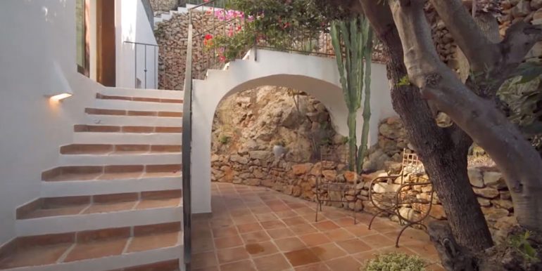 Fantastic Ibiza style villa in second sea line in Moraira El Portet - Patio - ID: 5500706 - Architecture by Lloret Designs/Joaquín Lloret
