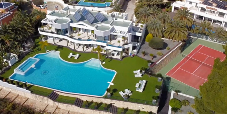 Elegante Luxusvilla in erster Meeresline in Moraira Cap Blanc - Aus der Luft - ID: 5500003