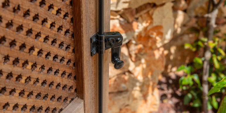 Modern Ibiza style villa in Moraira El Portet – Detalle del obturador – ID: 5500002 - Arquitecto Joaquín Lloret